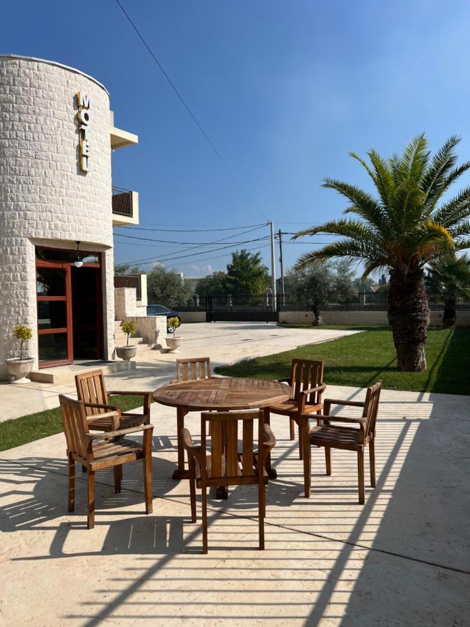 Motel Zeta Lux Mitrovici  Esterno foto
