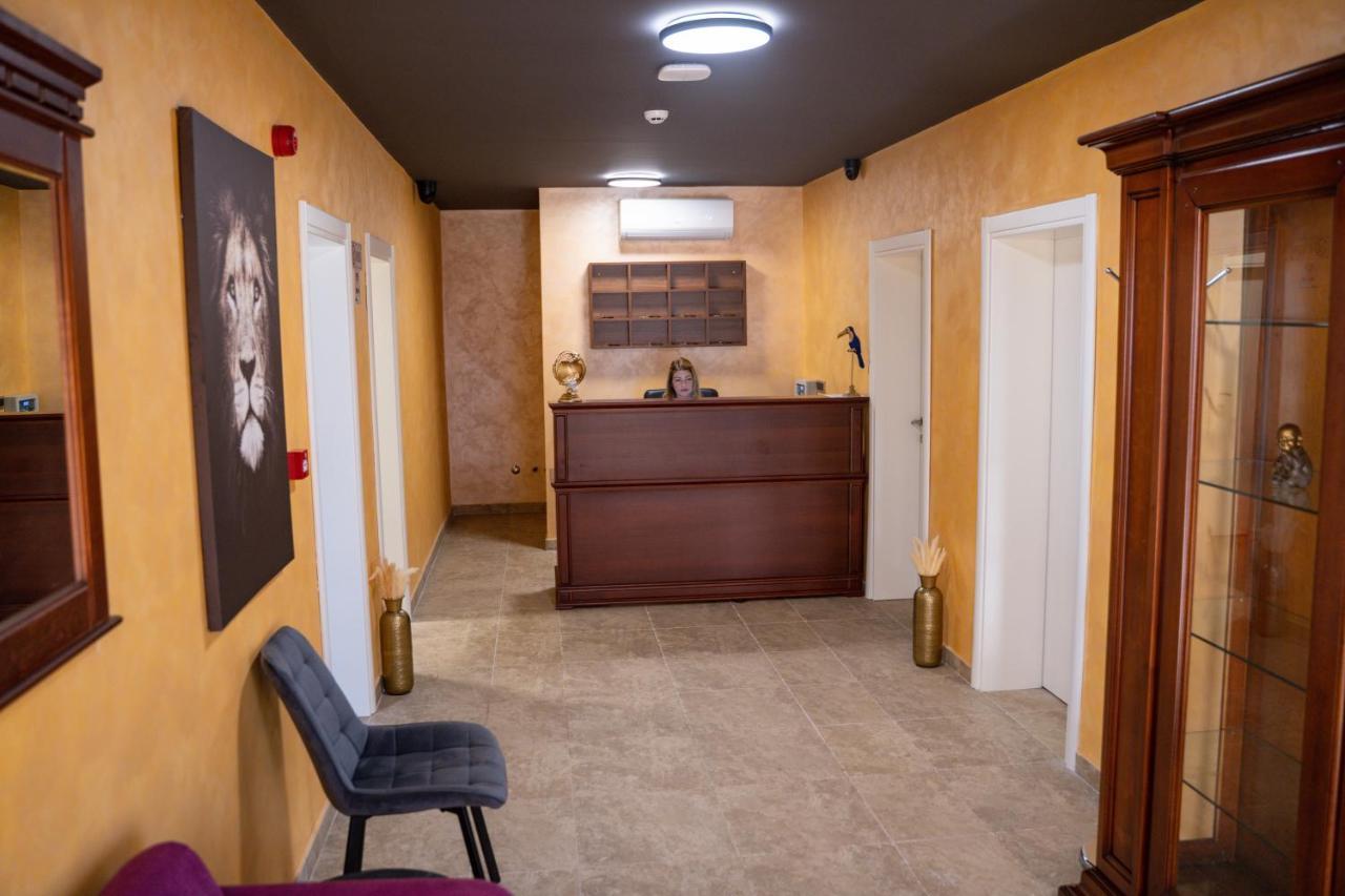 Motel Zeta Lux Mitrovici  Esterno foto