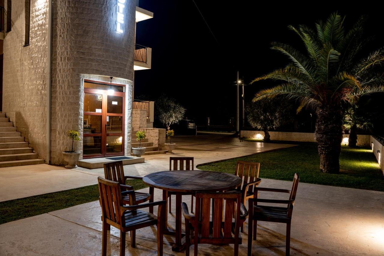 Motel Zeta Lux Mitrovici  Esterno foto
