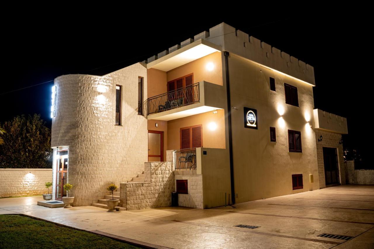 Motel Zeta Lux Mitrovici  Esterno foto