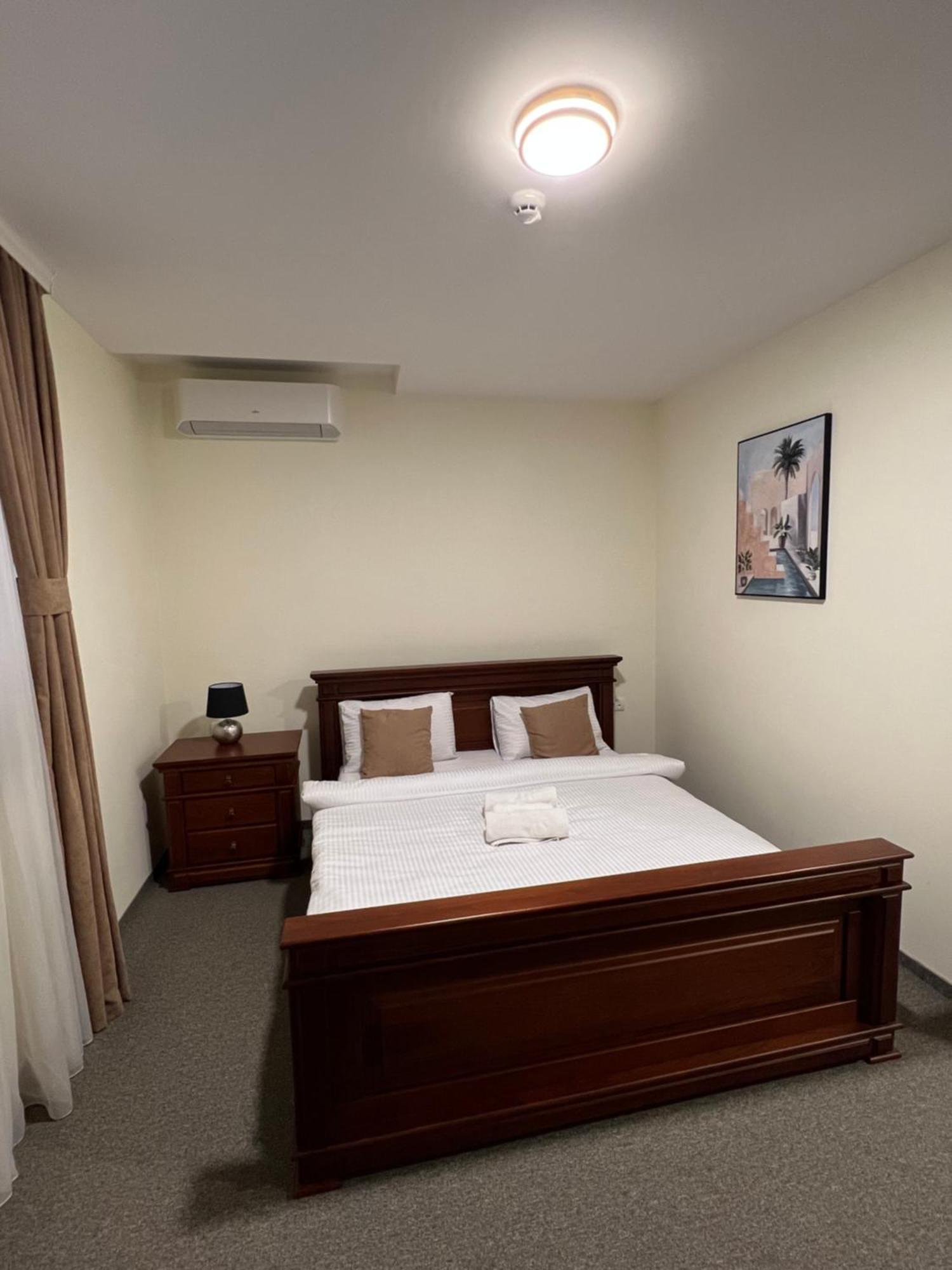 Motel Zeta Lux Mitrovici  Esterno foto