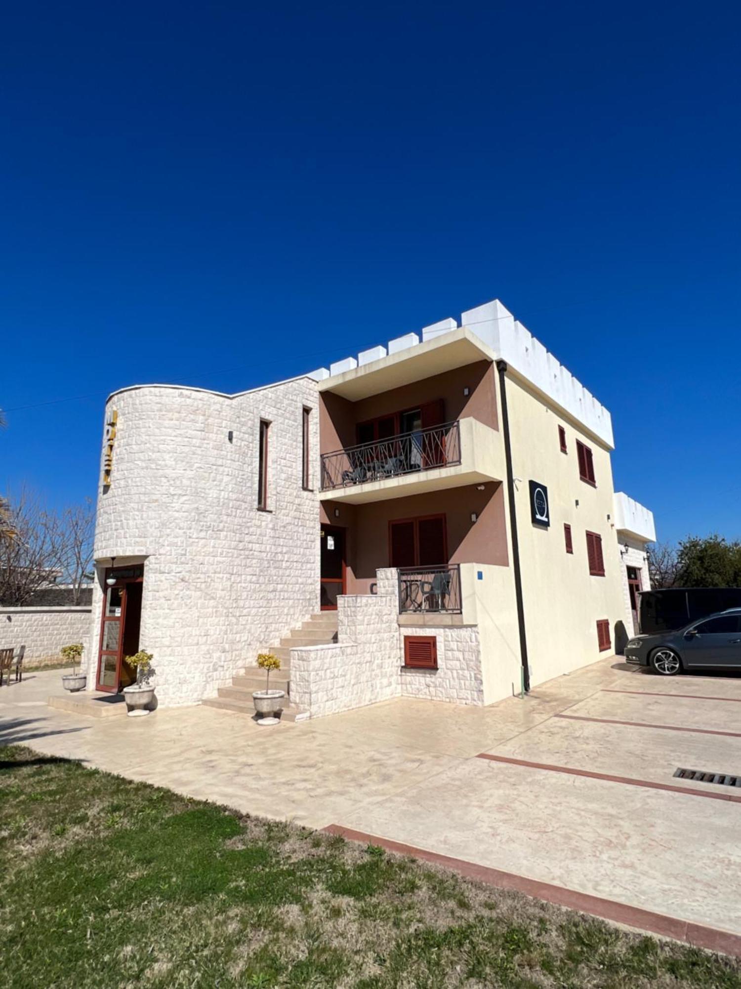 Motel Zeta Lux Mitrovici  Esterno foto